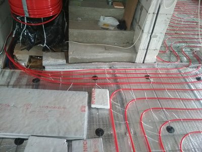 Труба сшитого полиэтилена 16 мм STOUT PEX-a 16х2,0 (бухта 100 метров) красная